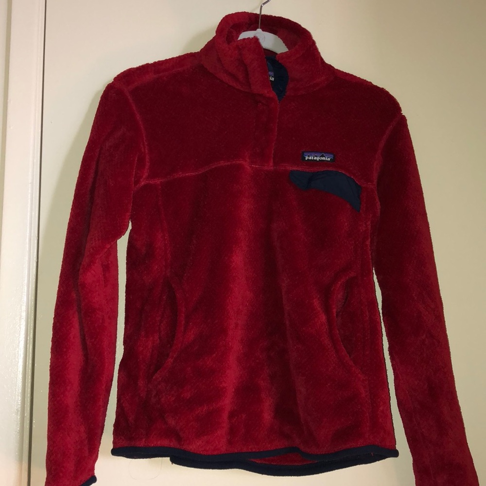S red fleece snap pull over